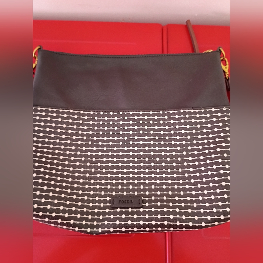 Fossil Black and White With Brown Adjustable Strap Women's Purse. - Picture 8 of 12